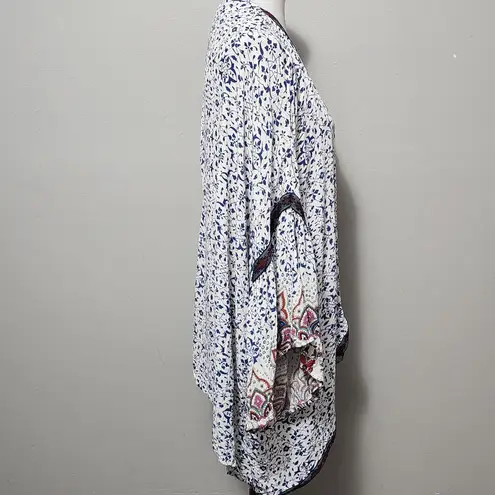 New Directions Blue & White Floral Lantern Sleeve Curvy Kimono Plus Size Size undefined