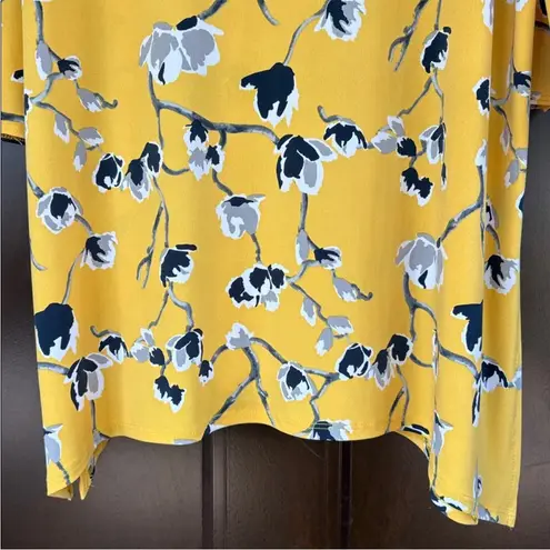 Like New Clara Sun Woo Yellow Floral Tie
Sleeve Tunic Top Size Large