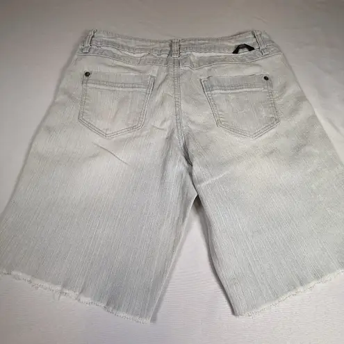 Grane Slim Denim Jean Shorts Light Wash Raw Hem Distressed Size 9 Juniors # Gray