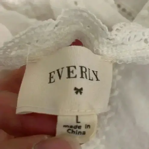 Everly  White Lace Eyelet Open Top Cardigan Sweater Size Large