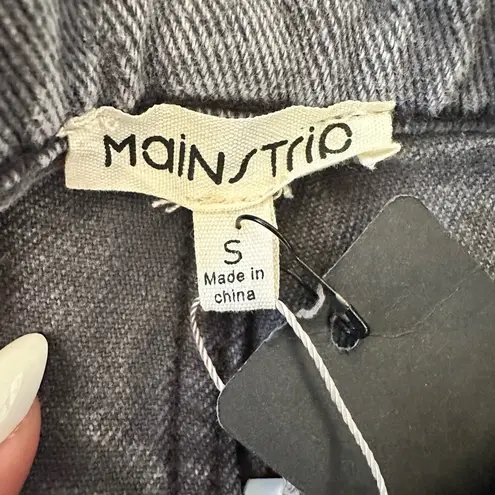 Main Strip MAIN STITCH BLACK DENIM CUT OFF SHORTS WITH STUD EMBELLISHMENTS SIZE SMALL