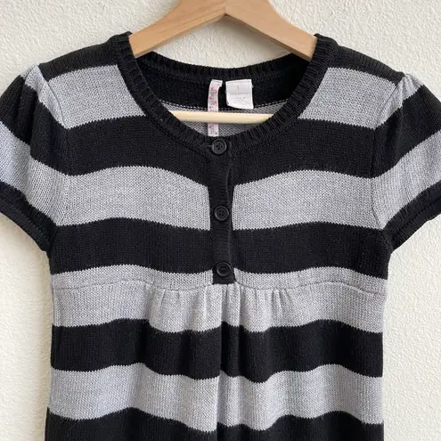 Heart N Crush Black Grey Stripe Heart Goth Sweater Short Sleeve Babydoll Top