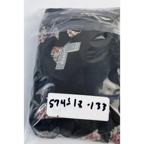 danielrainn Black Floral Print V