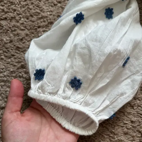 Farm Rio Flower-Embroidered Cotton Crop Top Size M