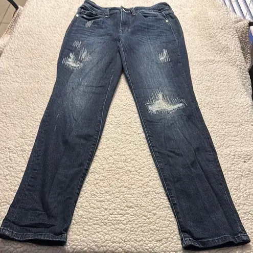 Judy Blue Boyfriend Blue Jeans with Distressed Details