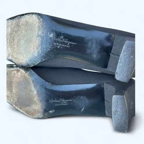 Salvatore Ferragamo Women's Black Low Heel Buckle Accent Pumps size 8 2A