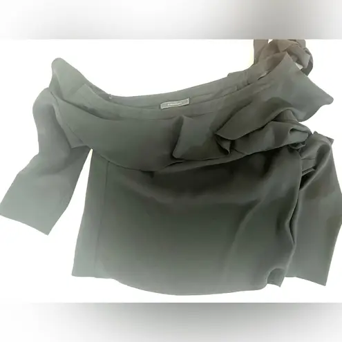 BCBGMAXAZRIA Elegant Black Off the Shoulder Top Size Medium