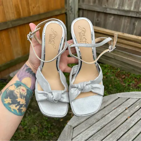 Valencia silver Platform Heels by Badgley Mischka size 6.5