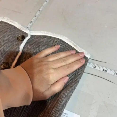 Thirteen C Womens Chevron Button