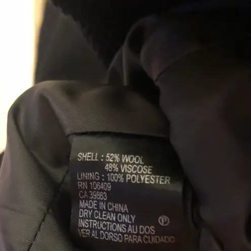 Tahari Arthur S Levine Tailored Cropped Wool Blend Blazer Black Petite 2P