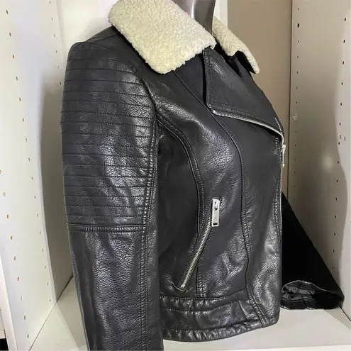 Women's Black Faux Leather Jacket M Quilted Sleeves Sherpa Collar Size M