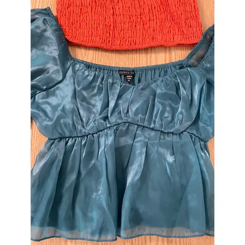 B98 New Women’s Bundle of 2 Crop Tops Size Medium Green