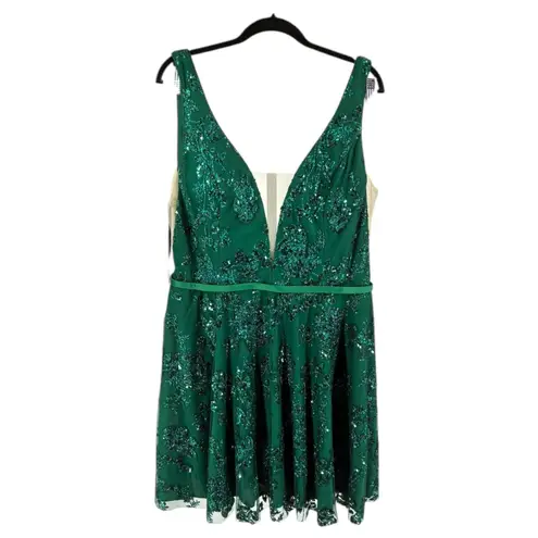 Abby Paris Plus! 93134 Emerald Sequin Deep V Neck Sleeveless Mini Dress Size 18