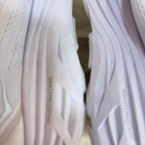 Hoka BONDI 8 women’s 9.5D (wide)