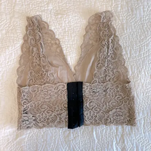 Bebe Cream/Tan Lace Bralette