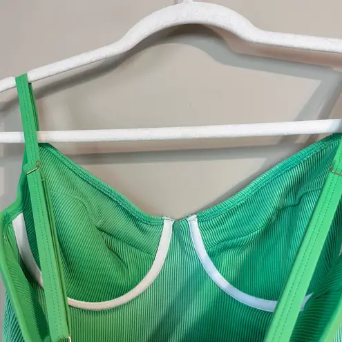 Kulani Kinis Ribbed Underwire Adjustable Strap One Piece Swimsuit Green M