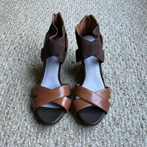 Johnston & Murphy Two Tone Leather Neela Wedge Heels Size 9.5