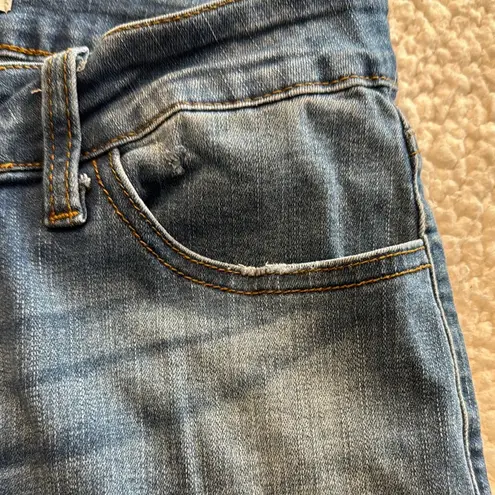 KanCan Medium Wash Skinny Jeans Slightly Distressed Blue Size 28