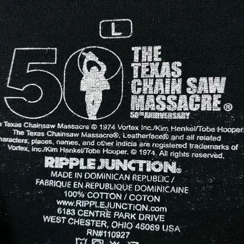 The Texas Chainsaw Massacre Horror T-Shirt Size Large