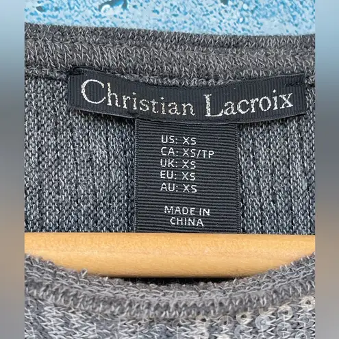 Christian LaCroix Scoop Neck Short Sleeve cropped
Metallic & Silver sequin top