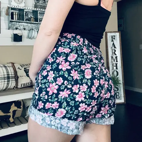 Vintage 80s/90s Whitefish Bay checkered plaid floral printed high waisted shorts Pink Size M