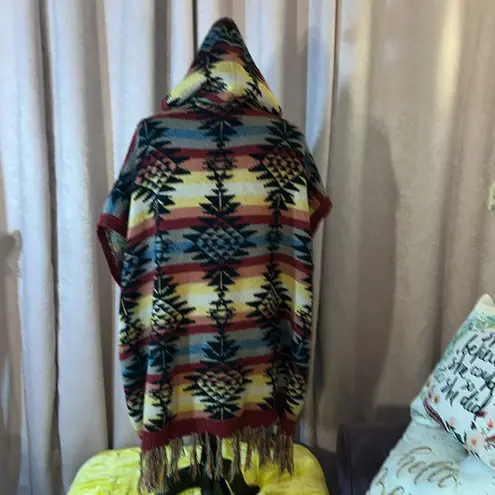 American Eagle  Size XS Hooded Navajo Sweater Poncho