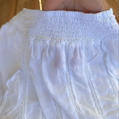 Elan White Sleeveless Ruffled Smocked Blouse