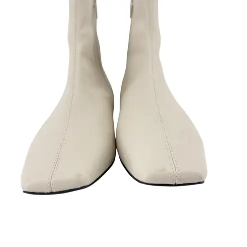Linea PAOLO Rad Ivory Ankle Boot Square Toe Low Heel Womens Size 8.5 Winter Fit