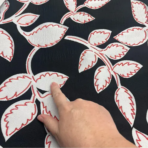 MSGM Leaves Leaf Patterned Brocade Skirt Black White Red Size 6 Waist 26 *FLAW