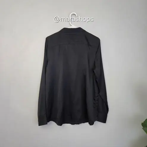 UNTUCKit Carlina Silk Button