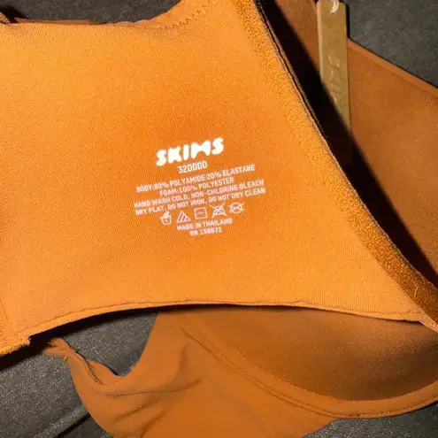 SKIMS NWT Brown Seamless Bra with Adjustable Straps