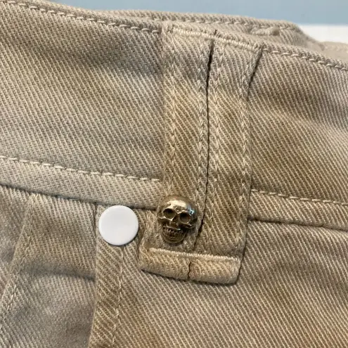 RaRe women's size 30 dirt distressed skull emblem stretch DHARLA 5 pocket jeans Tan