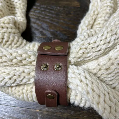 Cato  Cream Chunky Knit Infinity Scarf