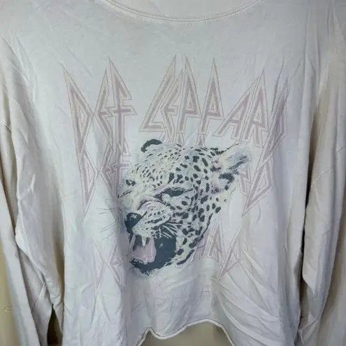 Daydreamer Def Leppard Leopard Graphic Long Sleeve Crop Top Tee Size Medium Boho - Image 2
