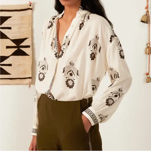 Alix of Bohemia Kiki Ink Cactus Flower Shirt
Button Front Long Sleeve Size XS