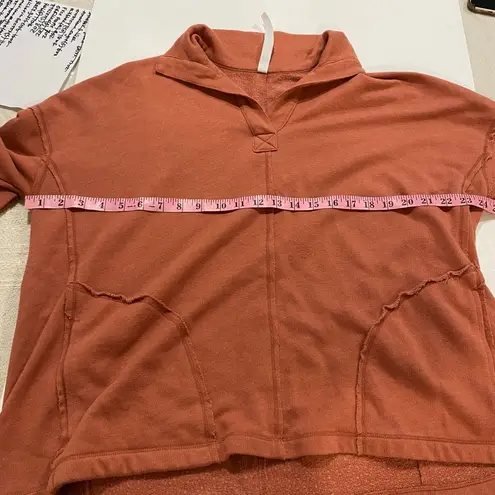 Rae Mode Oversized Collared Pullover Size Small β Rust Sweatshirt Raw Hem Pocket