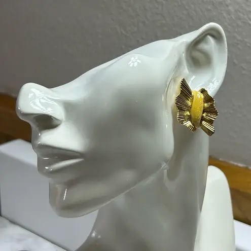 Vintage odd shape chunky gold tone earrings