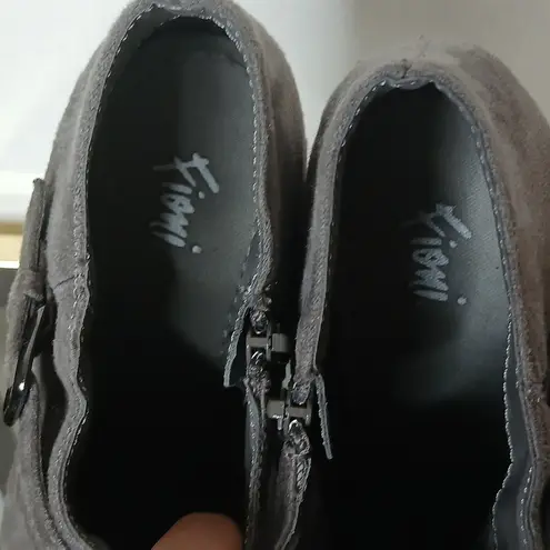 Fioni grey buckle strap heeled ankle booties size 8.5