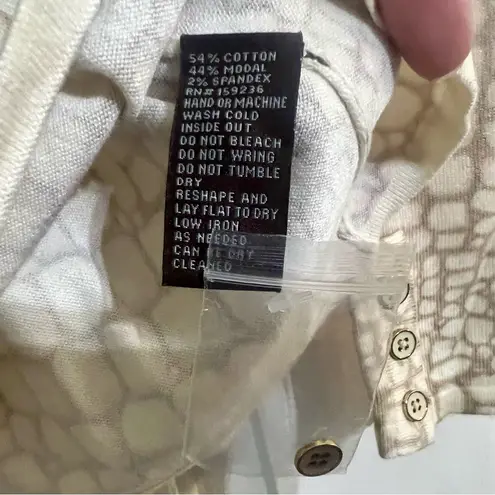 J. McLaughlin Lenny Crocidilla Crocodile Animal Print Sweater Size Small Cream