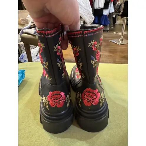 Farm Rio Black Boho Mid Boot Embroidered Rose Stitched Women Size 6