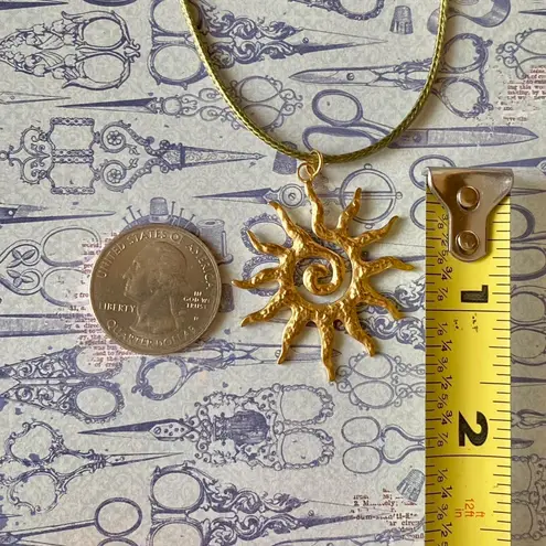 Handmade gold tone stainless steel sun boho retro vintage style necklace☀️