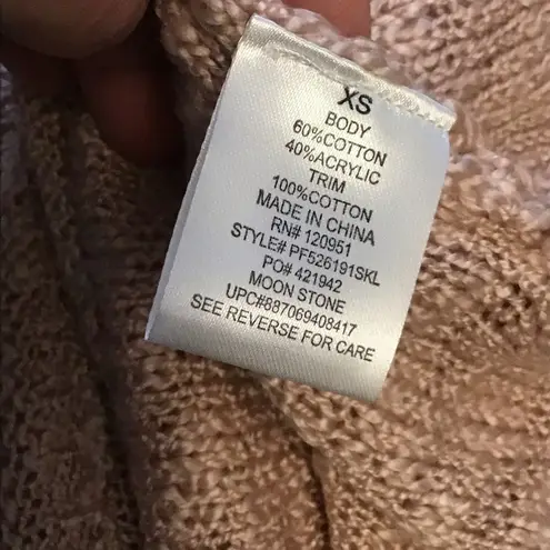 Pink republic NWT Pink Feminine Lace back Sweater