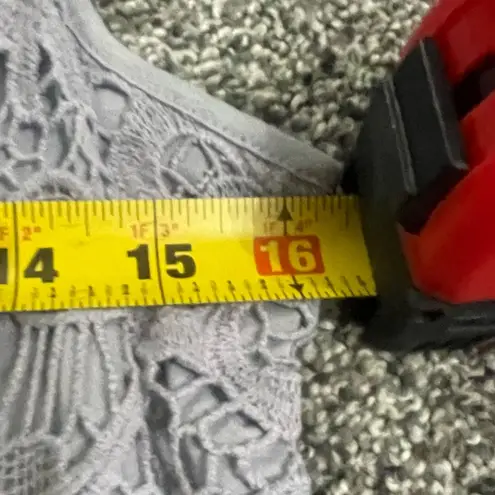 Dana Buchman gray Crochet Lace Floral Tank Top L