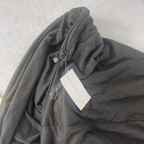 Beyond Yoga Women's Infinity Scarf Black With Pocket NWT Athletic Workout Gift