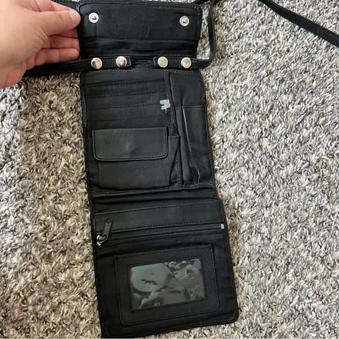 G.H. Bass‎ & Company Black Leather Wallet Crossbody Purse