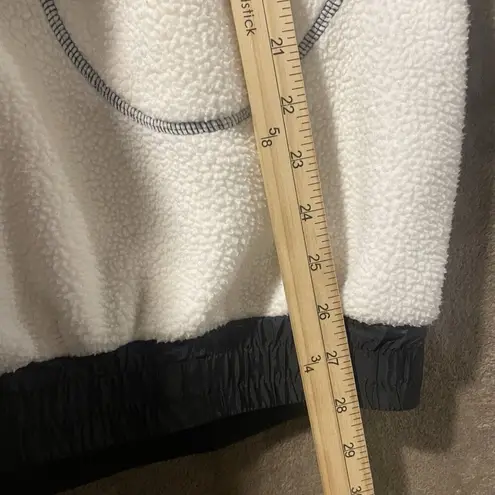 BDG  Urban Outfitters Pullover Size XS Alpine Sherpa Fleece Oversized Sweatshirt