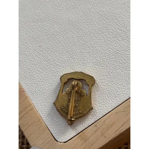 Vintage First Communion Souvenir Pin Jesus & Child Gold