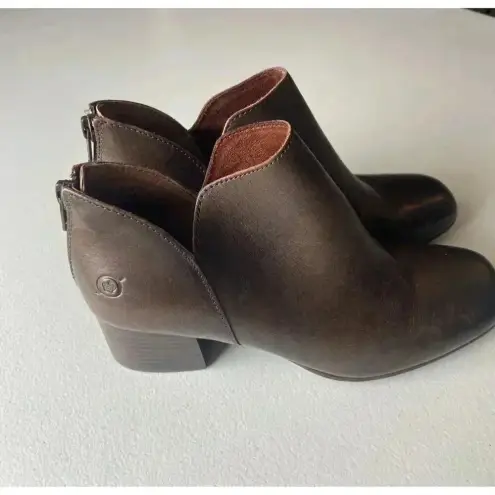 Born Shoes Womens Antonia Back Zip Ankle Bootie 6