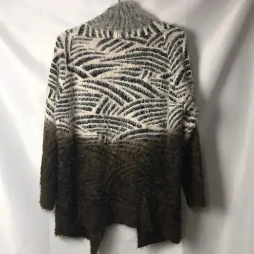 NWT OLIVER WO SZ MED ANIMAL PRINT SWEATER. SOFT AND COMFY OPEN FRONT