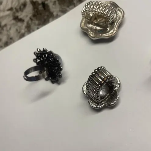 Lot Of 5 Stretchy Statement Costume Rings Some Rhinestone Silver Tone
